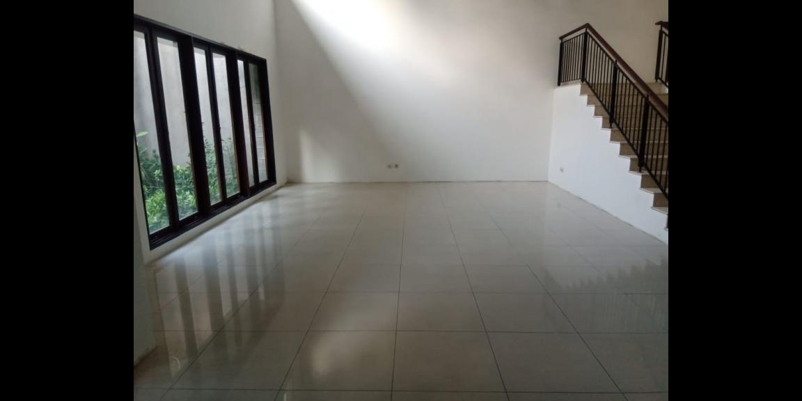 Jual Rumah Kosong Minimalis Kawasan Graha Family Surabaya Jual Rumah Kosong Minimalis Kawasan Graha Family Surabaya