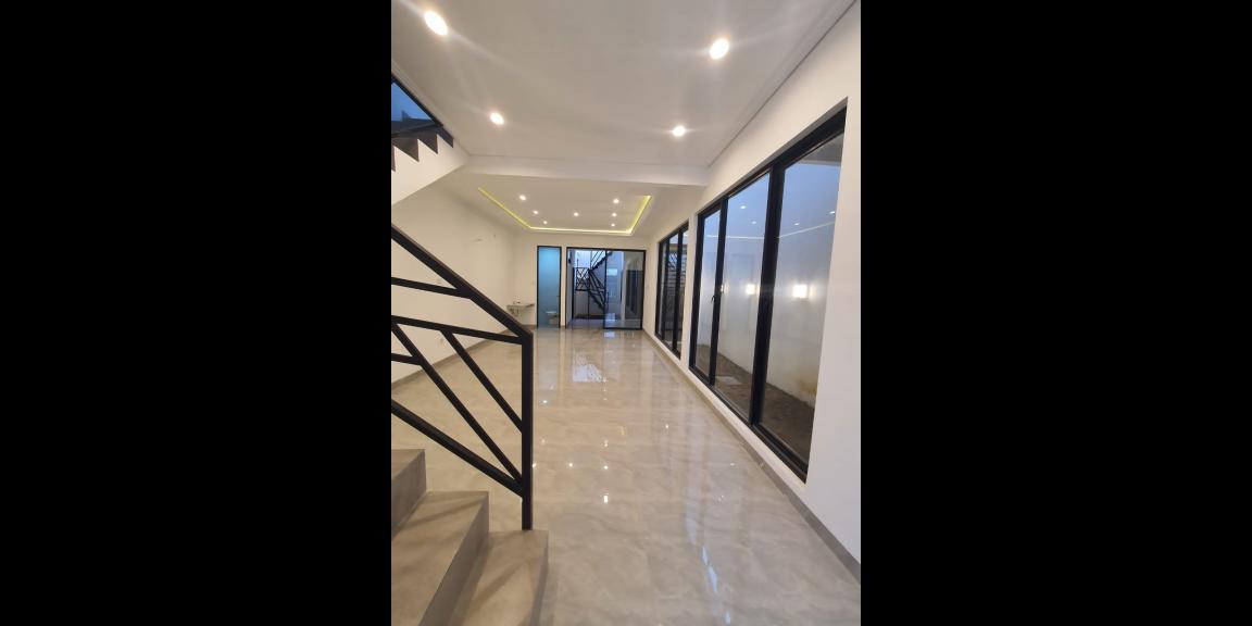 Rumah Baru Minimalis Di Simpang Darmo Permai Surabaya Rumah Baru Minimalis Di Simpang Darmo Permai Surabaya