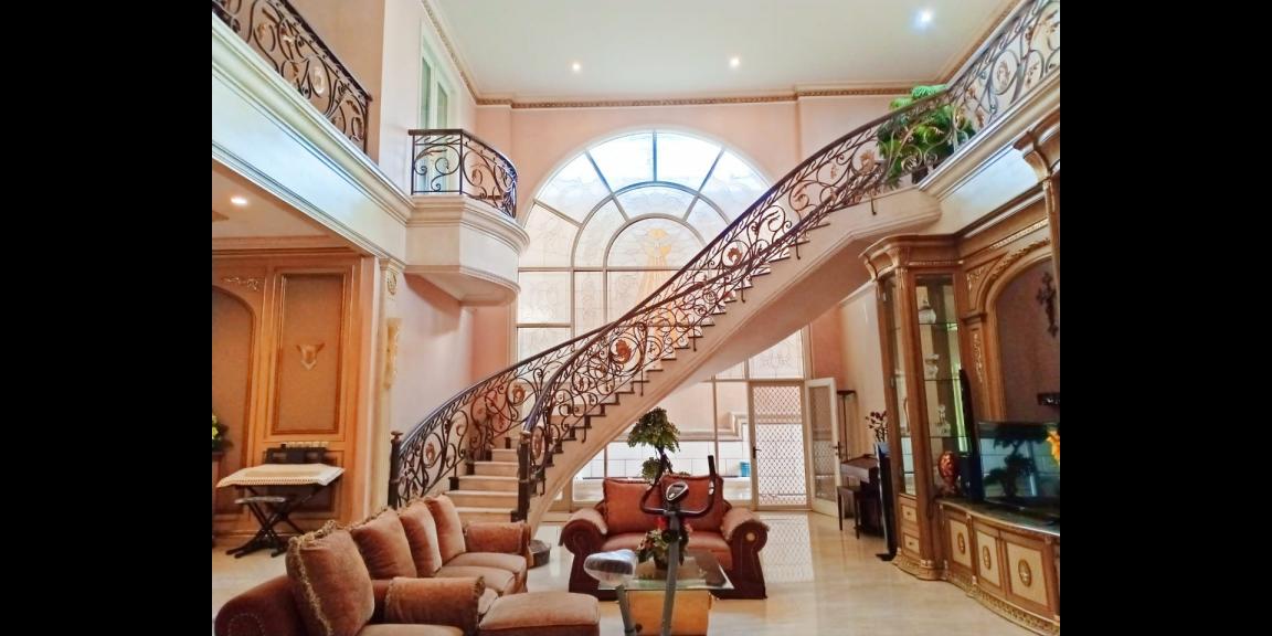 Rumah Mewah Bagus di Perumahan Araya Galaxy Bumi Permai Rumah Mewah Bagus di Perumahan Araya Galaxy Bumi Permai