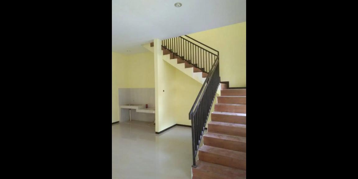 Jual Rumah Kosong di Mulyosari Baru Daerah Mulyorejo Jual Rumah Kosong di Mulyosari Baru Daerah Mulyorejo