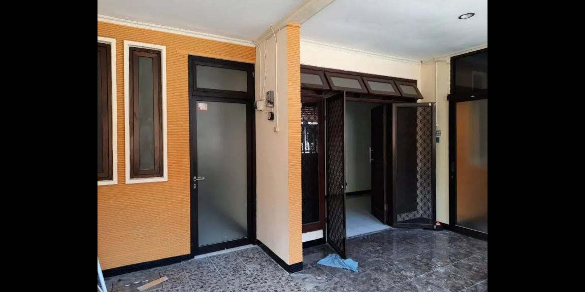 Rumah Rungkut Mapan Tengah SHM di Kota Surabaya Siap Huni Rumah Rungkut Mapan Tengah SHM di Kota Surabaya Siap Huni