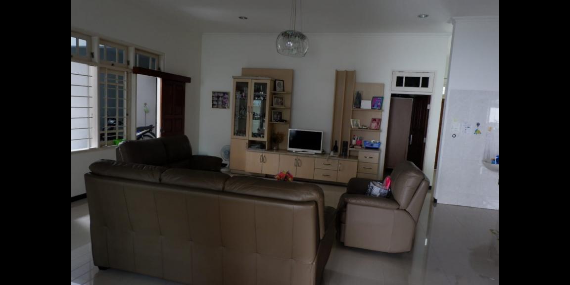 Rumah Bagus Siap Huni Kawasan Gayungsari Surabaya Rumah Bagus Siap Huni Kawasan Gayungsari Surabaya