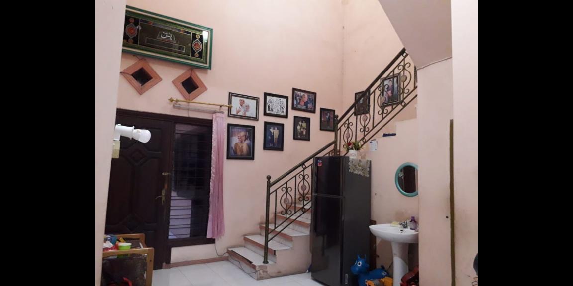 Rumah Luas 2 Lantai di Raya Klampis Semolo Surabaya Rumah Luas 2 Lantai di Raya Klampis Semolo Surabaya