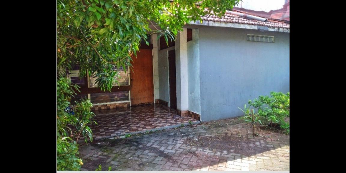 Jual Rumah Tengah Kota Surabaya Strategis Di Jalan Argopuro Jual Rumah Tengah Kota Surabaya Strategis Di Jalan Argopuro