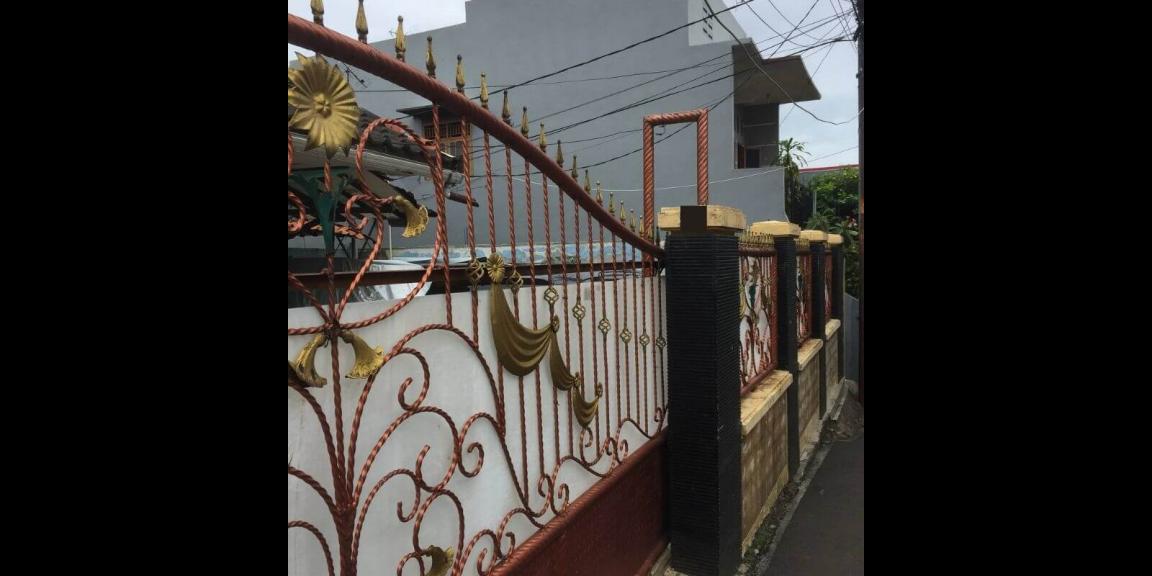 BUTUH UANG BANGET, RUMAH DIJUAL CEPAT, HARGA TURUN DRASTIS, HUB. SEKARANG JUGA, SIAPA CEPAT DIA DAPAT ! BUTUH UANG BANGET, RUMAH DIJUAL CEPAT, HARGA TURUN DRASTIS, HUB. SEKARANG JUGA, SIAPA CEPAT DIA DAPAT !