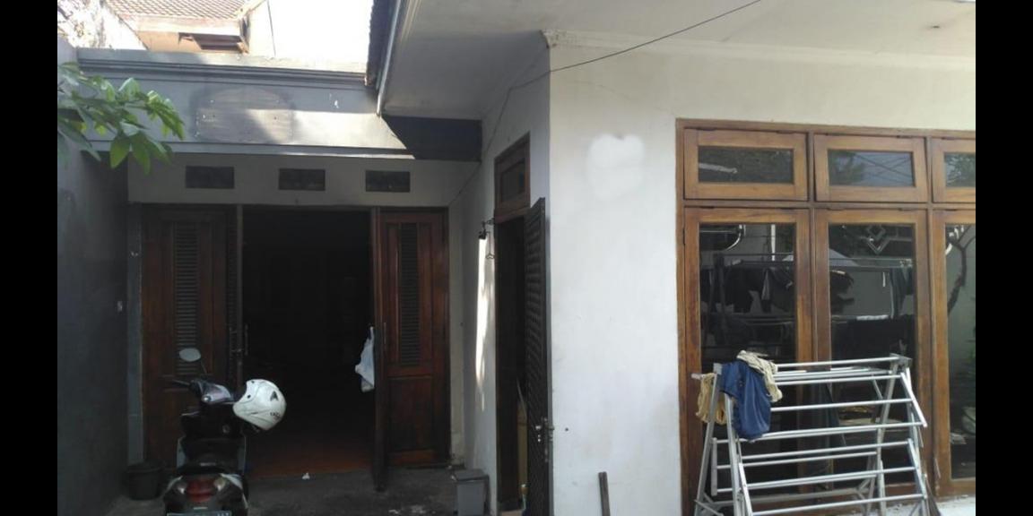 Jual Cepat Rumah Harga Corona di Jalan Hamzah Fansyuri Tengah Kota Surabaya Jual Cepat Rumah Harga Corona di Jalan Hamzah Fansyuri Tengah Kota Surabaya