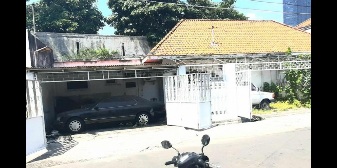 Jual Rumah Sangat Strategis di Jalan Gondosuli Kota Surabaya Jual Rumah Sangat Strategis di Jalan Gondosuli Kota Surabaya