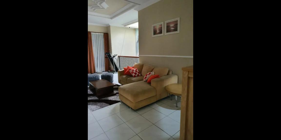 Rumah Mewah Pucang di Jalan Ngagel Timur Surabaya Rumah Mewah Pucang di Jalan Ngagel Timur Surabaya