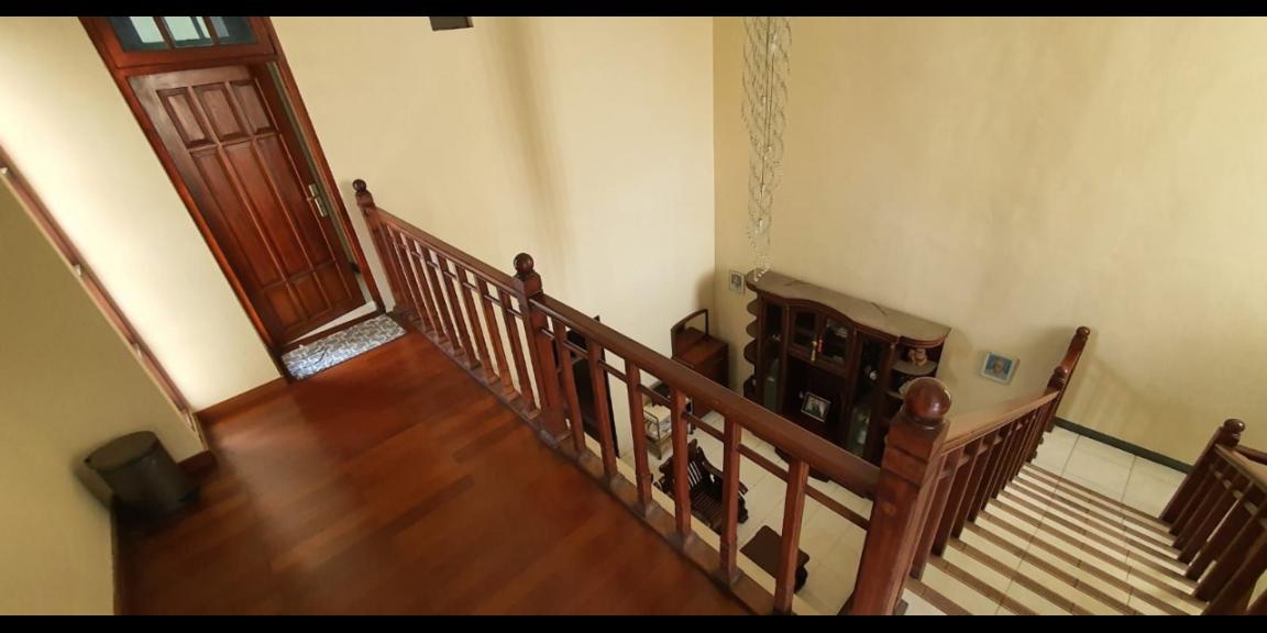 Jual Rumah Mewah 2 Lantai Luas di kawasan Villa Sentra Raya Citraland Jual Rumah Mewah 2 Lantai Luas di kawasan Villa Sentra Raya Citraland