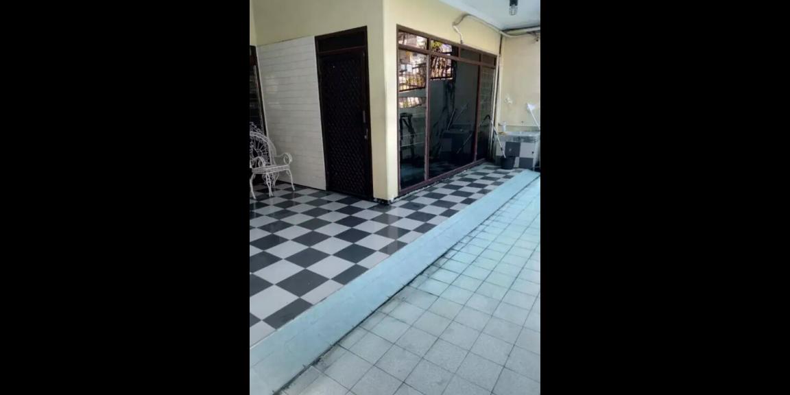 Sewa Rumah SHM Bagus di Darmo Permai Selatan Surabaya Sewa Rumah SHM Bagus di Darmo Permai Selatan Surabaya