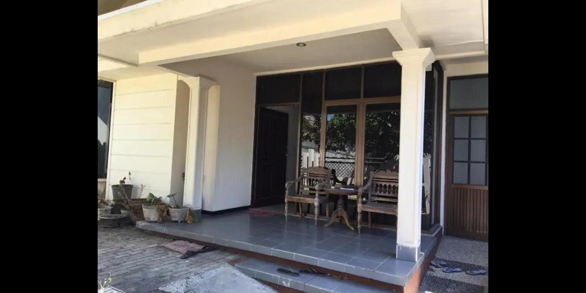 Jual Rumah Mewah Siap Huni di Medokan Asri Tengah Surabaya Jual Rumah Mewah Siap Huni di Medokan Asri Tengah Surabaya