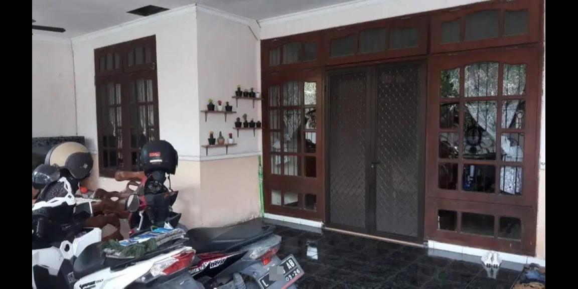 Jual Rumah Siap Huni di Rungkut Asri Timur Kota Surabaya Jual Rumah Siap Huni di Rungkut Asri Timur Kota Surabaya