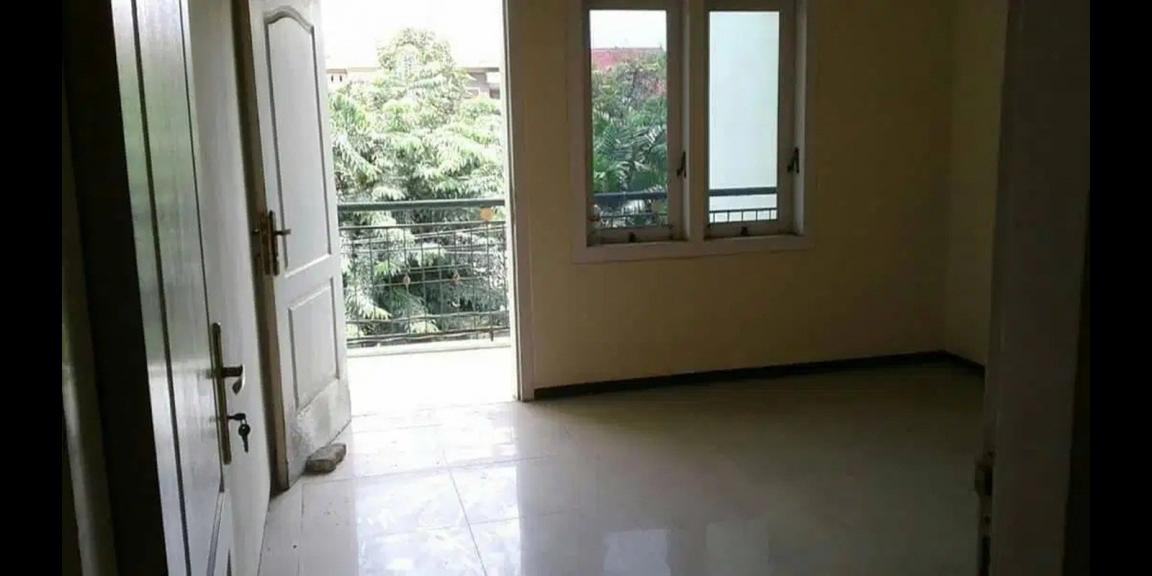 Jual Rumah Bagus 2 Lantai Rungkut Asri Tengah Surabaya Jual Rumah Bagus 2 Lantai Rungkut Asri Tengah Surabaya