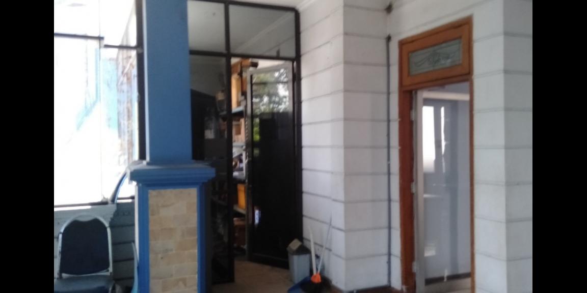 Jual Kantor Luas Strategis di Gayung Kebonsari Surabaya Jual Kantor Luas Strategis di Gayung Kebonsari Surabaya