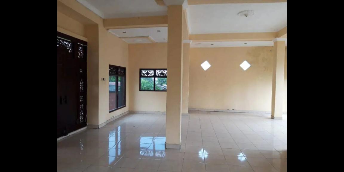 Rumah Luas 3 Lantai di Raya Singaraja Bedugul Buleleng Rumah Luas 3 Lantai di Raya Singaraja Bedugul Buleleng