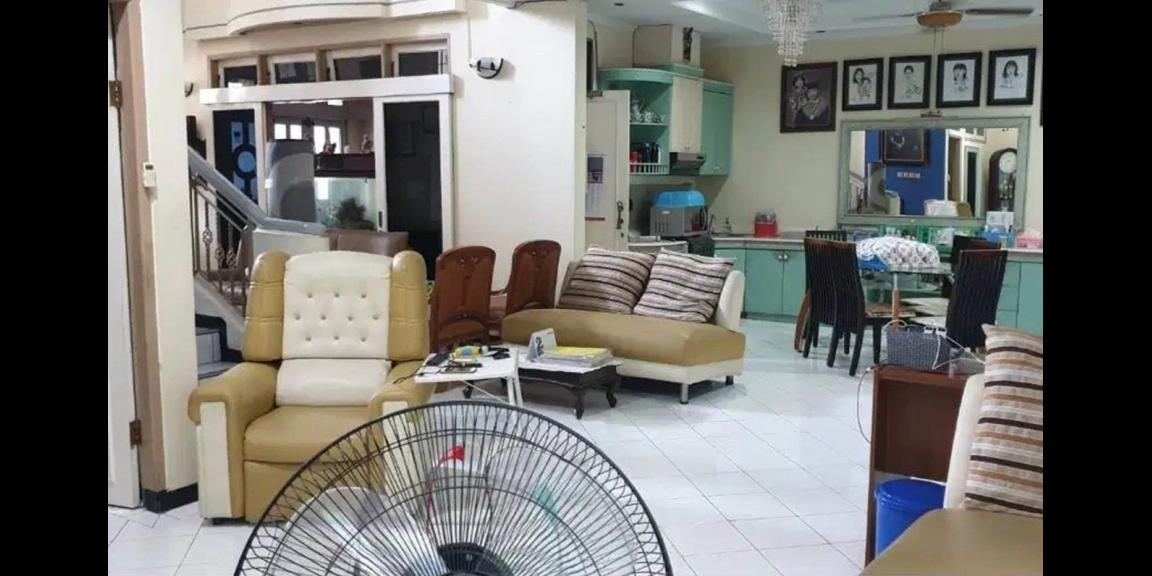 Jual Rumah di Rungkut Asri Utara Mewah Siap Huni Jual Rumah di Rungkut Asri Utara Mewah Siap Huni