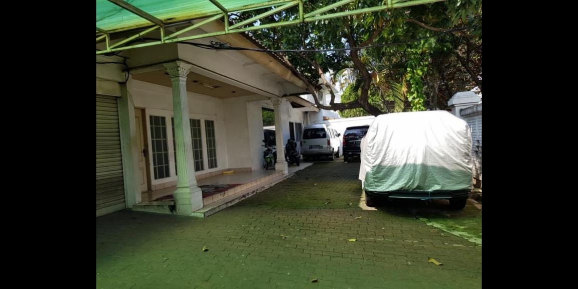 Jual Cepat Rumah Tua Luas di Jalan Dharmawangsa Kota Jakarta Selatan Jual Cepat Rumah Tua Luas di Jalan Dharmawangsa Kota Jakarta Selatan