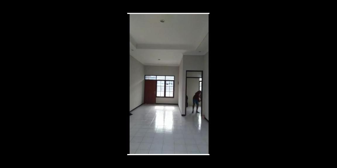 2 Kavling Tanah Gombel Elok LT 242m2 + Bonus 1 Rumah 150m2 NJOP 1,1M 2 Kavling Tanah Gombel Elok LT 242m2 + Bonus 1 Rumah 150m2 NJOP 1,1M