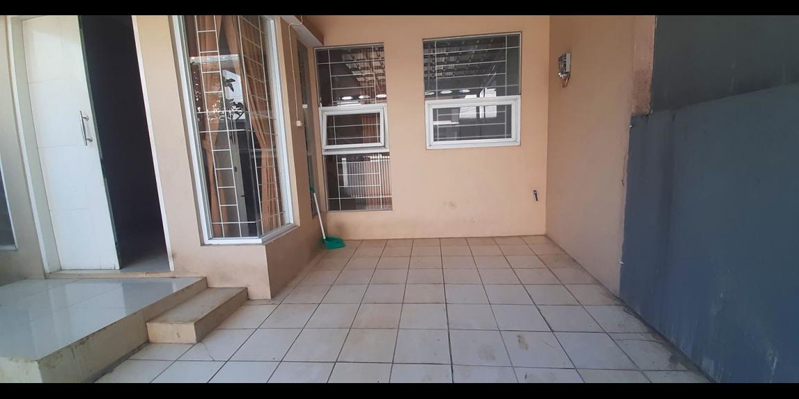 RUMAH MINIMALIS DUA LANTAI DI ARCAMANIK BANDUNG RUMAH MINIMALIS DUA LANTAI DI ARCAMANIK BANDUNG