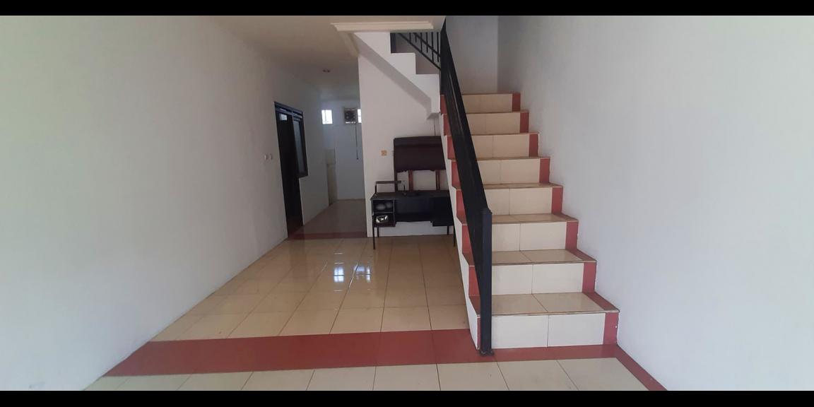 KOST-KOSTAN EKSLUSIF 8 KAMAR MAIN ROAD CIGADUNG BANDUNG KOST-KOSTAN EKSLUSIF 8 KAMAR MAIN ROAD CIGADUNG BANDUNG