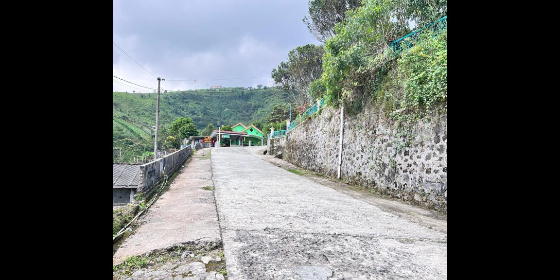 Tanah Datar 838m² Kawasan villa Timur Pasar Kemuning Tanah Datar 838m² Kawasan villa Timur Pasar Kemuning