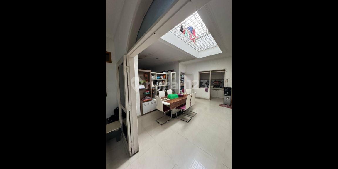 Dijual Rumah 2 Lantai di Golf Barat, Kota Bandung Dijual Rumah 2 Lantai di Golf Barat, Kota Bandung