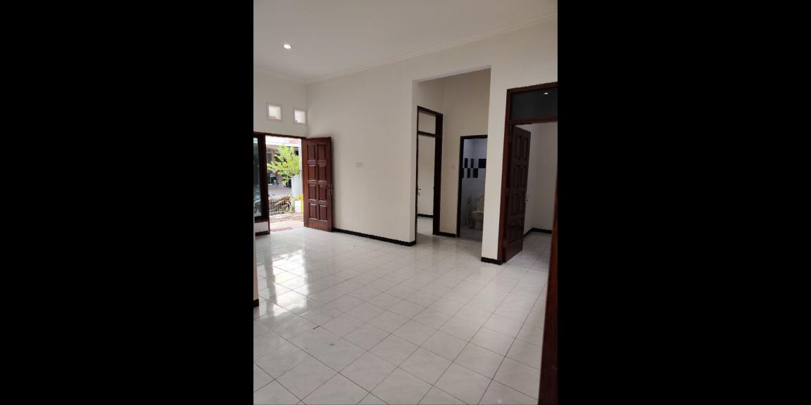Dijual Rumah Siap Huni di Perumahan Bukit Palma Citraland Surabaya Barat Dijual Rumah Siap Huni di Perumahan Bukit Palma Citraland Surabaya Barat