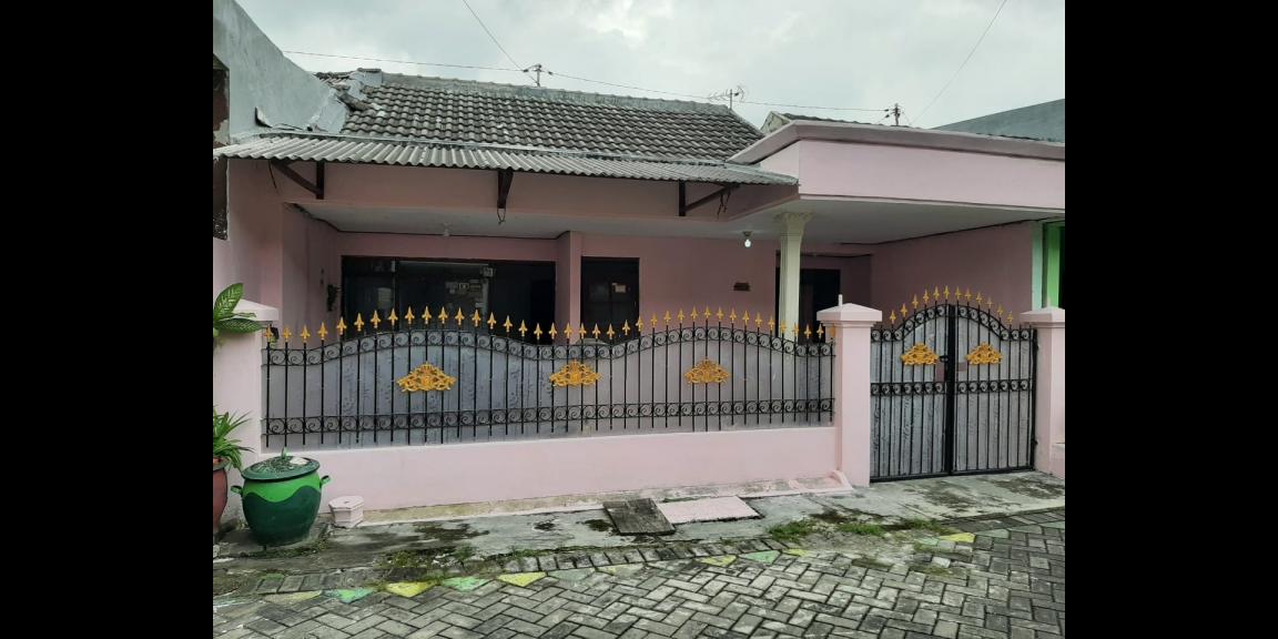 Rumah Murah Hitung Tanah di Perumahan Gunungsari Indah Wiyung Surabaya Barat Rumah Murah Hitung Tanah di Perumahan Gunungsari Indah Wiyung Surabaya Barat