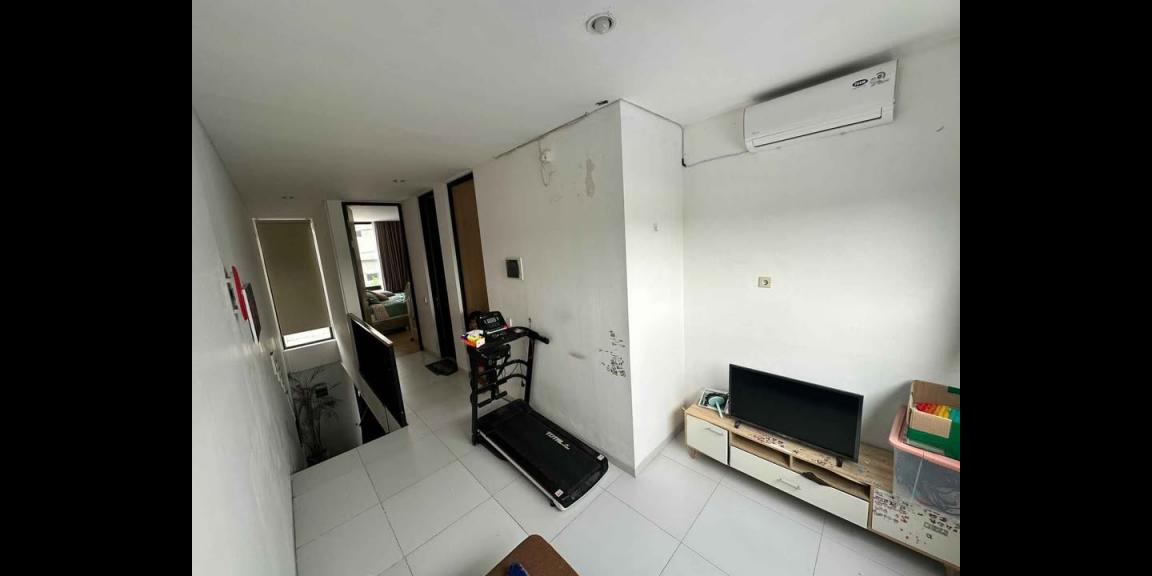 Jual Rumah Siap Huni Di Perumahan CENTRAL PARK MERR Surabaya Timur Jual Rumah Siap Huni Di Perumahan CENTRAL PARK MERR Surabaya Timur