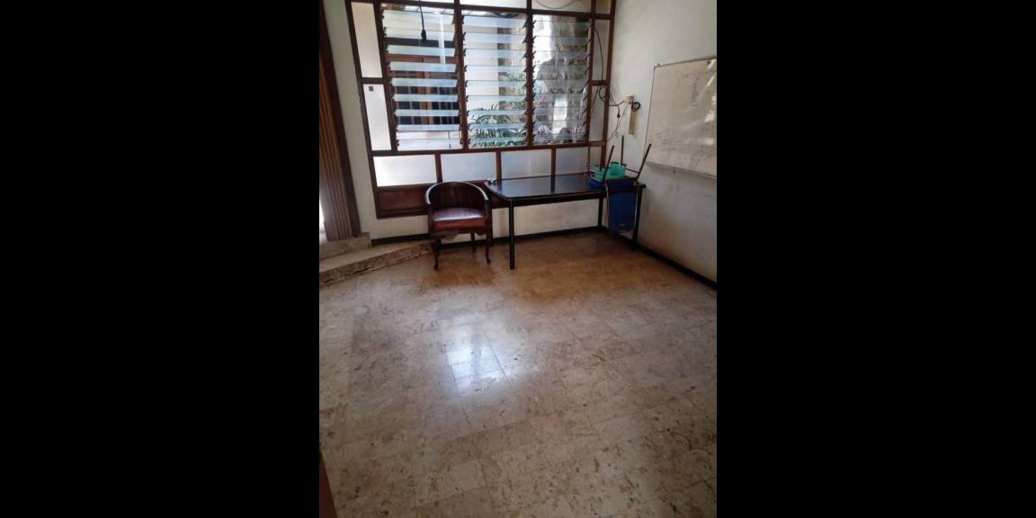 Disewakan Rumah Siap Huni Lokasi Ketintang Permai Surabaya Selatan Disewakan Rumah Siap Huni Lokasi Ketintang Permai Surabaya Selatan