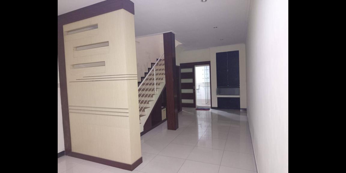 Rumah Minimalis Siap Huni Lokasi Kendangsari Surabaya Rumah Minimalis Siap Huni Lokasi Kendangsari Surabaya