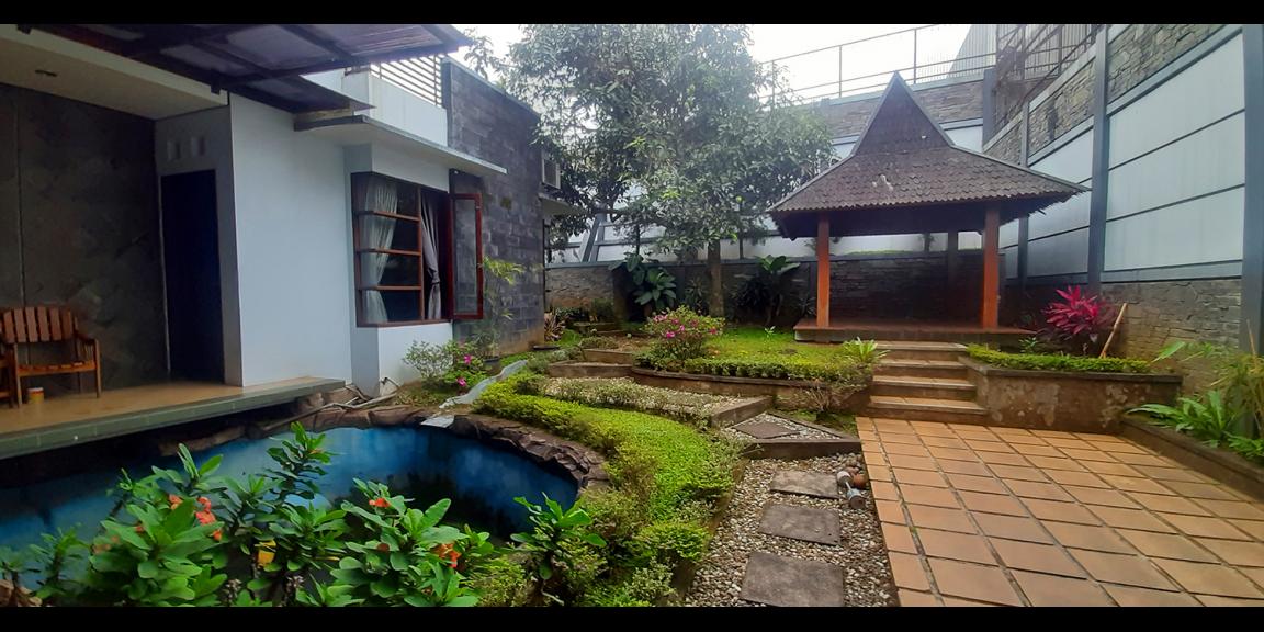 RUMAH DUA LANTAI GAYA KONTEMPORER SIAP HUNI DI DAGO ASRI KOTA BANDUNG RUMAH DUA LANTAI GAYA KONTEMPORER SIAP HUNI DI DAGO ASRI KOTA BANDUNG