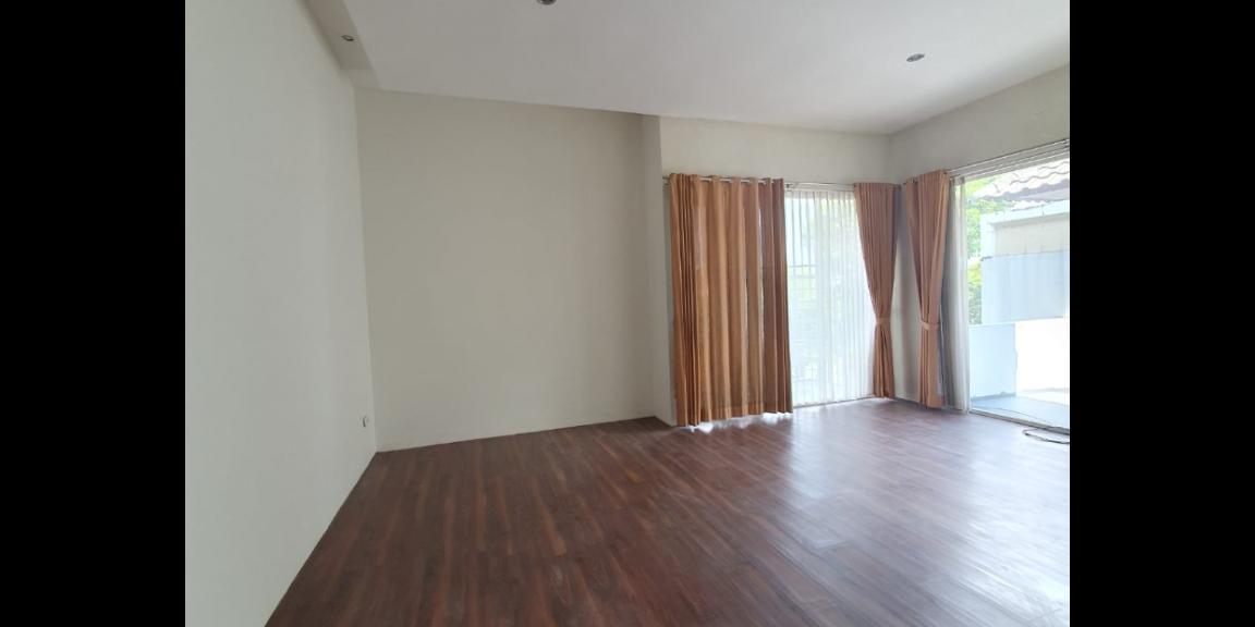 Rumah 2 Lantai Bagus Siap Huni di Citraland, Surabaya Rumah 2 Lantai Bagus Siap Huni di Citraland, Surabaya