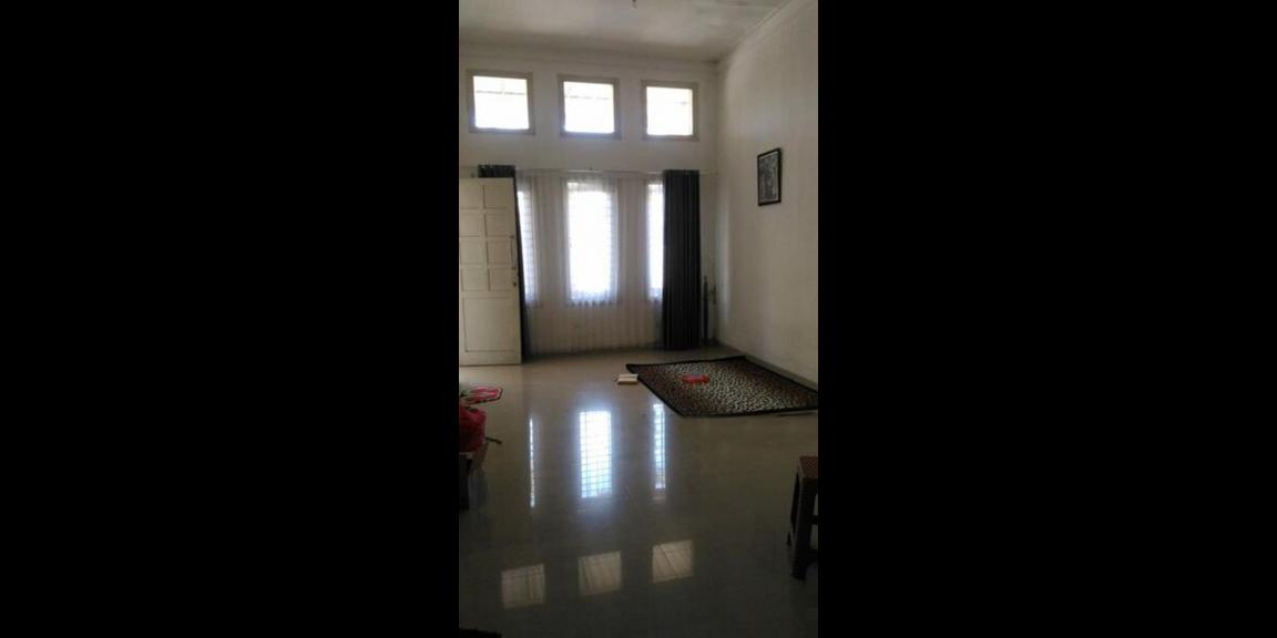 Jual Rumah Murah Siap Huni di Central Park Gunung Anyar Jual Rumah Murah Siap Huni di Central Park Gunung Anyar