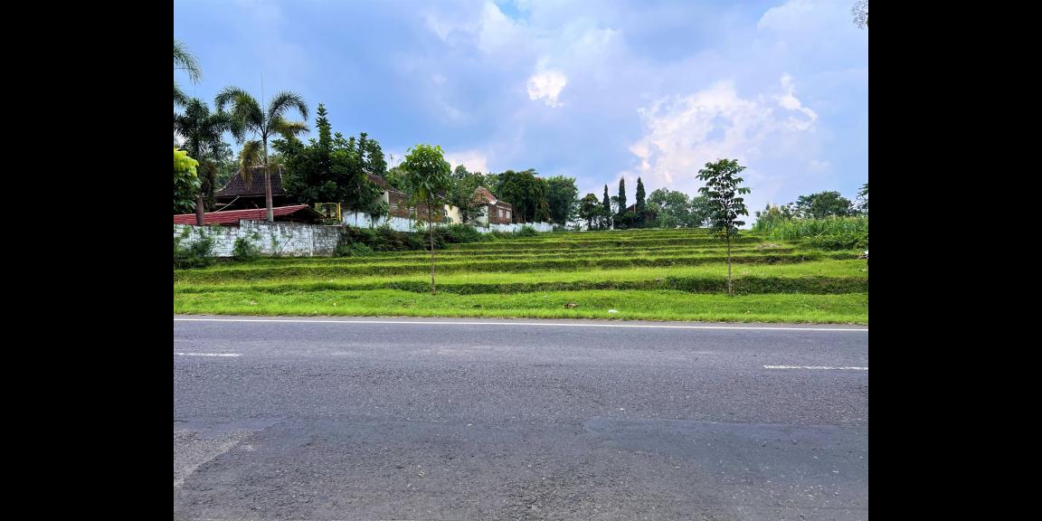 Dijual Tanah 2100m² Jalan Raya Solo Tawangmangu Dijual Tanah 2100m² Jalan Raya Solo Tawangmangu
