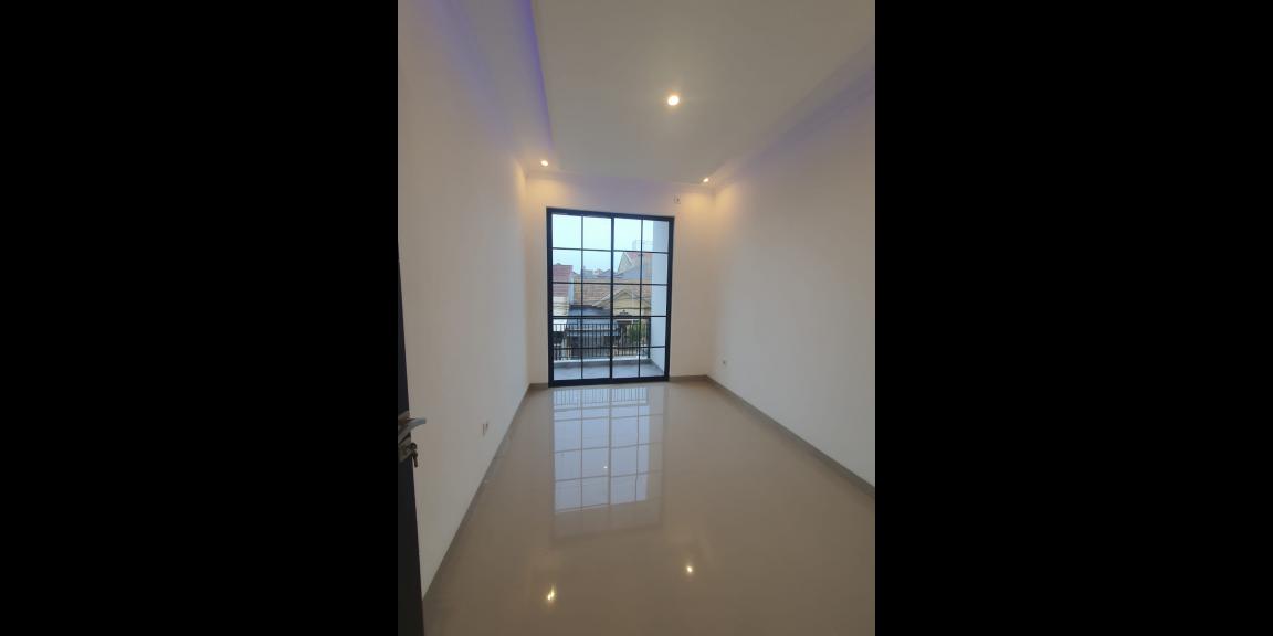 Rumah Baru Minimalis Di Simpang Darmo Permai Surabaya Rumah Baru Minimalis Di Simpang Darmo Permai Surabaya