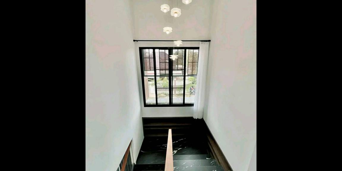 TURUN HARGA!!! Rumah Mewah Baru Gress Siap Huni Lokasi Manyar Kertoardi Sukolilo Surabaya TURUN HARGA!!! Rumah Mewah Baru Gress Siap Huni Lokasi Manyar Kertoardi Sukolilo Surabaya