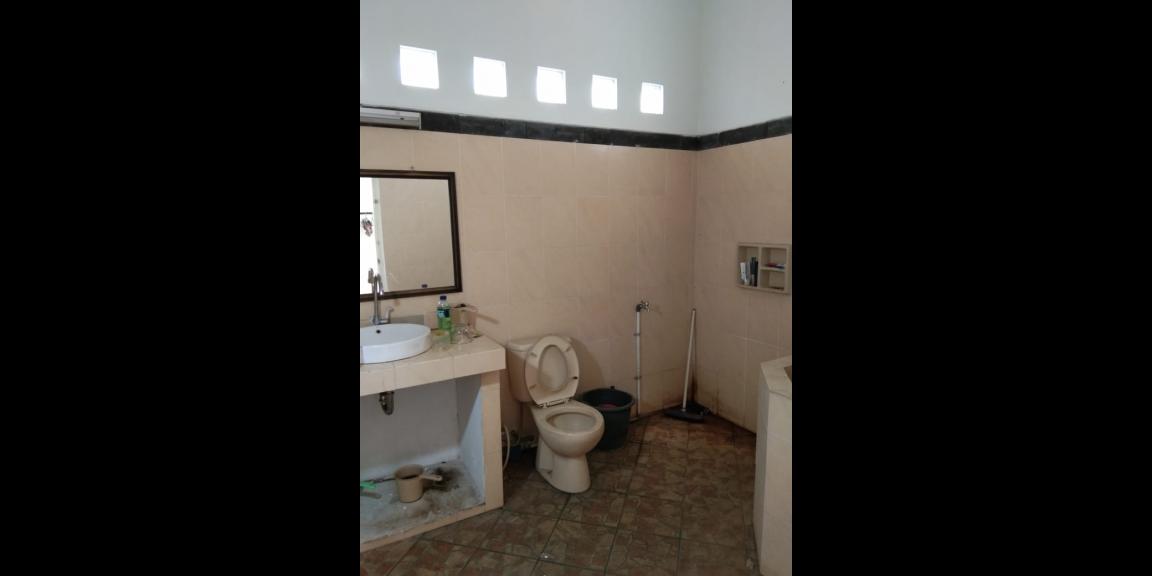 STRATEGIS DI TENGAH KOTA! GEDUNG 2 LANTAI COCOK UNTUK APA AJA Lokasi di ekat Mandala Krida STRATEGIS DI TENGAH KOTA! GEDUNG 2 LANTAI COCOK UNTUK APA AJA Lokasi di ekat Mandala Krida