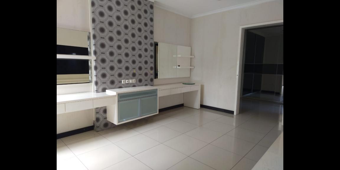 Jual Rumah Minimalis Blok Favorit di Graha Family Surabaya Jual Rumah Minimalis Blok Favorit di Graha Family Surabaya