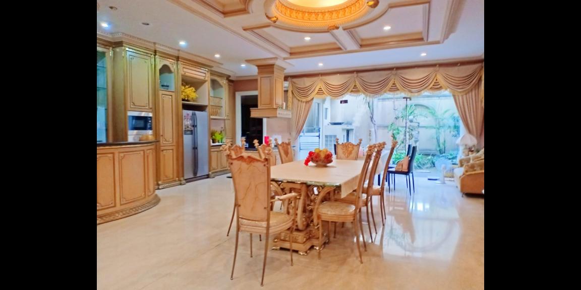 Rumah Mewah Bagus di Perumahan Araya Galaxy Bumi Permai Rumah Mewah Bagus di Perumahan Araya Galaxy Bumi Permai