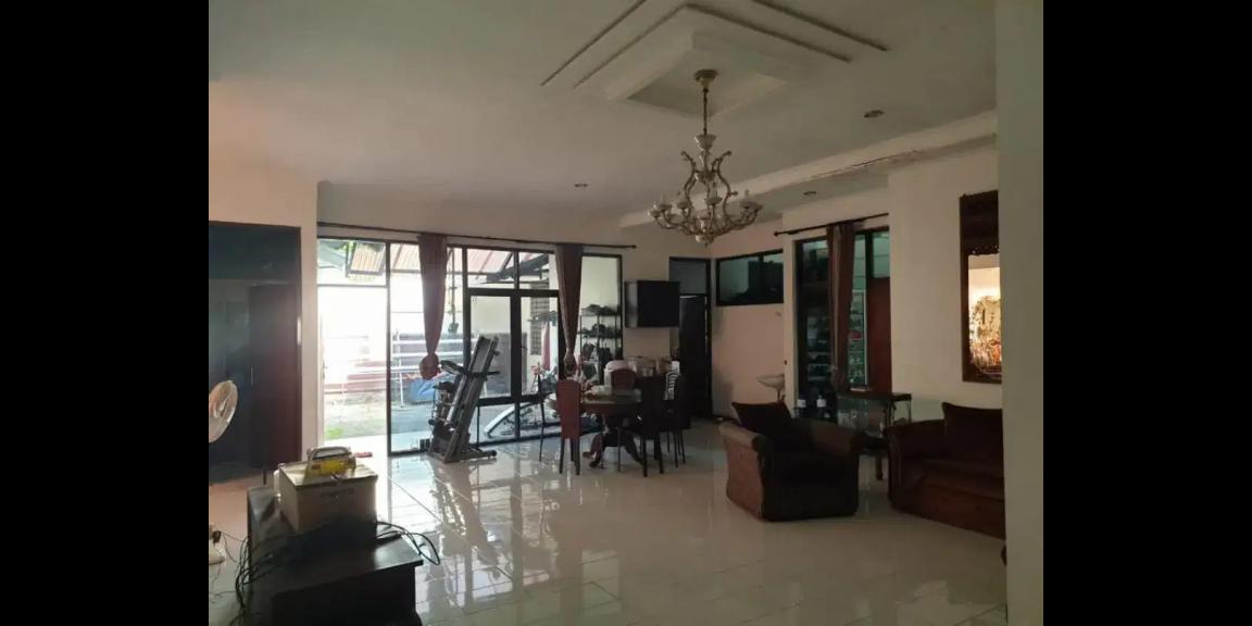 Jual Rumah Mewah Siap Huni di Medokan Asri Tengah Surabaya Jual Rumah Mewah Siap Huni di Medokan Asri Tengah Surabaya