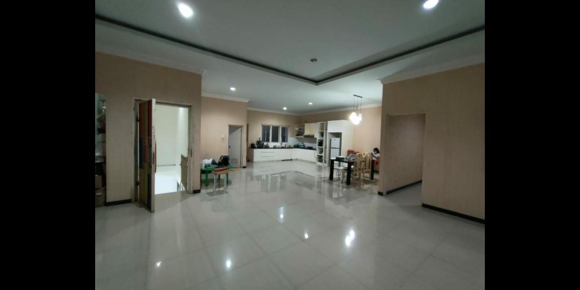 Jual Rumah Ruko Bagus di Raya Kalirungkut Kota Surabaya Jual Rumah Ruko Bagus di Raya Kalirungkut Kota Surabaya