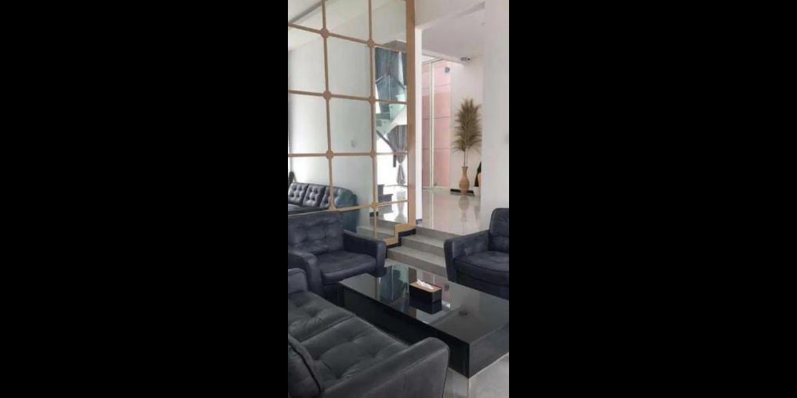 Jual Rumah Mewah di Perumahan Kebonsari Evelka Graha Mas Jual Rumah Mewah di Perumahan Kebonsari Evelka Graha Mas