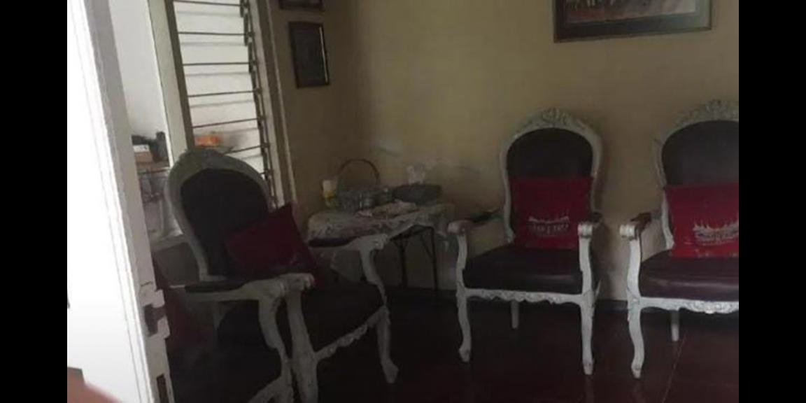 Jual Rumah Tenggilis Timur SHM Strategis di Kota Surabaya Jual Rumah Tenggilis Timur SHM Strategis di Kota Surabaya