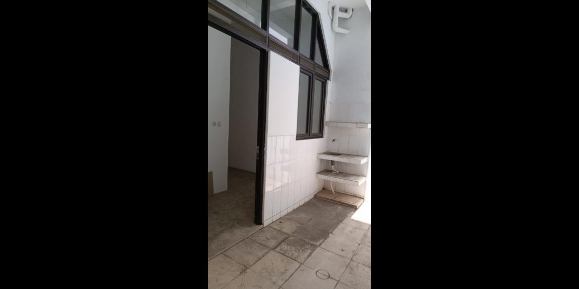 Jual dan Sewa 3 Ruko Jejer di Rungkut Asri Tengah Surabaya Jual dan Sewa 3 Ruko Jejer di Rungkut Asri Tengah Surabaya