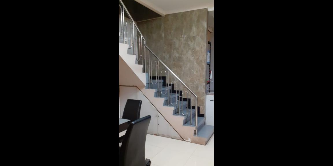 Rumah Minimalis Babatan Pantai Barat Shm Siap Huni Rumah Minimalis Babatan Pantai Barat Shm Siap Huni