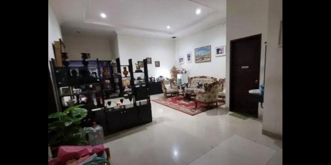 Jual Rumah Mewah di Jalan Gayungsari Kota Surabaya Jual Rumah Mewah di Jalan Gayungsari Kota Surabaya