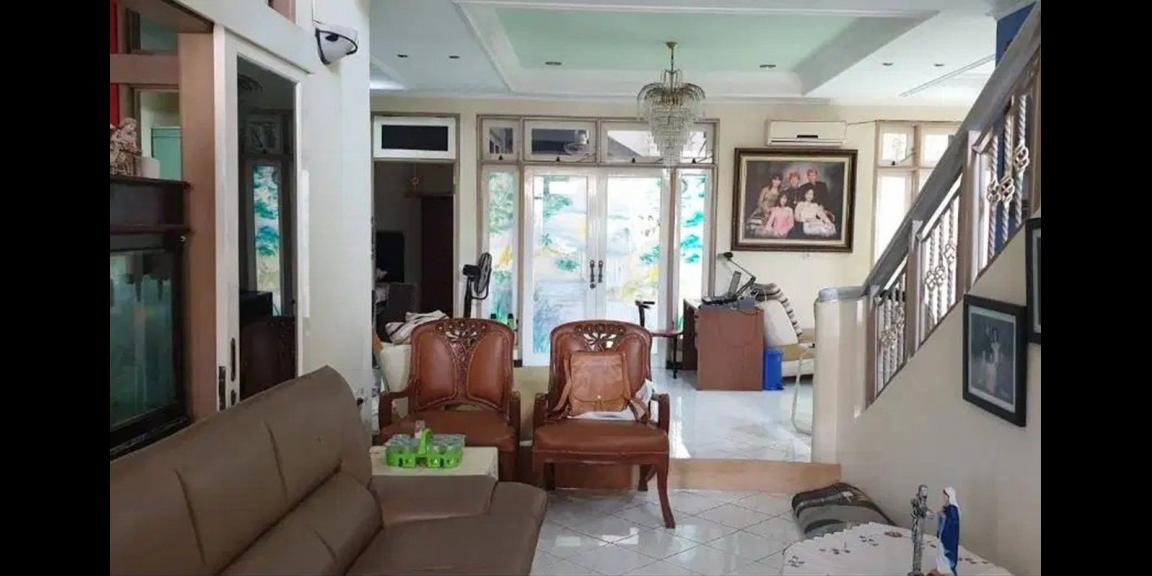 Jual Rumah di Rungkut Asri Utara Mewah Siap Huni Jual Rumah di Rungkut Asri Utara Mewah Siap Huni