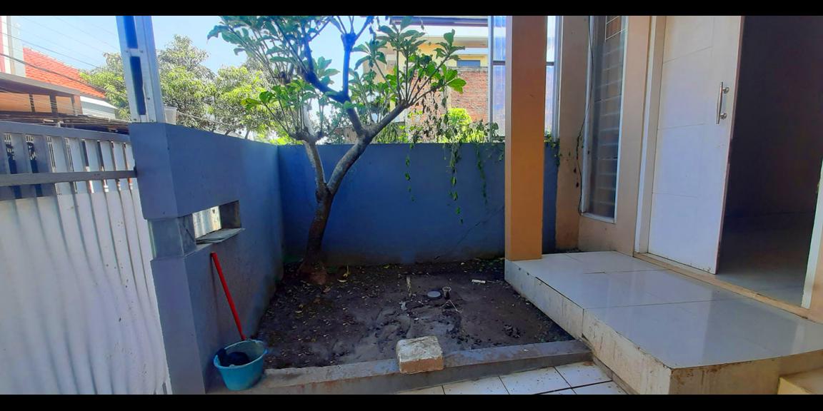 RUMAH MINIMALIS DUA LANTAI DI ARCAMANIK BANDUNG RUMAH MINIMALIS DUA LANTAI DI ARCAMANIK BANDUNG