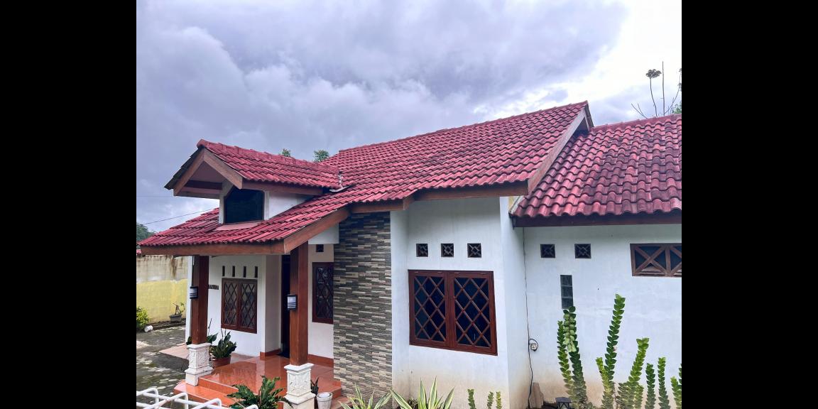 Villa 350m² View Istimewa Kawasan Wisata Kemuning Villa 350m² View Istimewa Kawasan Wisata Kemuning